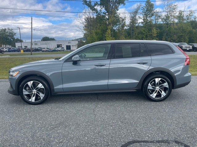 volvo v60 cross country 2023 YV4L12WY1P2107315 image volvo v60 cross country 2023 YV4L12WY1P2107315 image